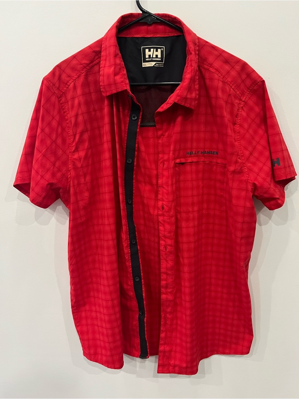 Helly Hansen Men’s Fishing Shirt XL Red Plaid Short Sleeve Performance Button Up